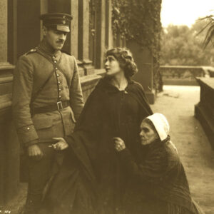 Mary-pickford-Little-American-02